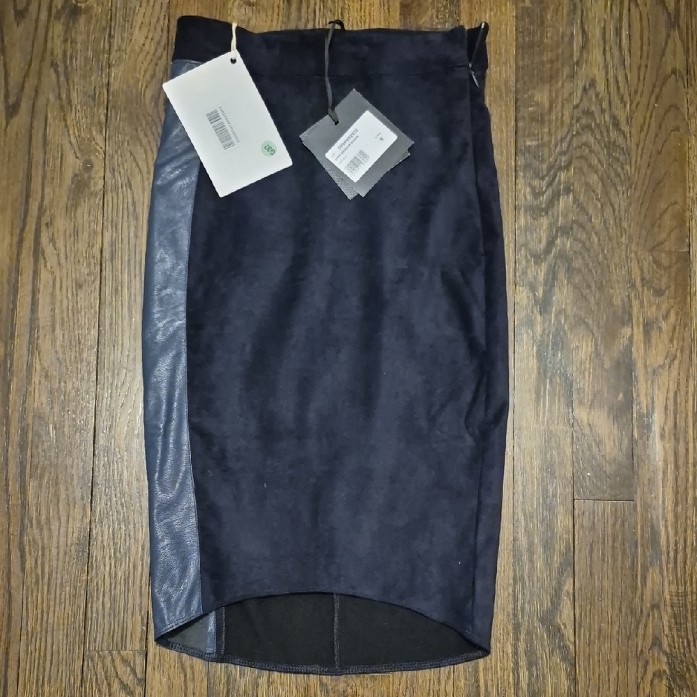 Elegant Black Pencil Skirt